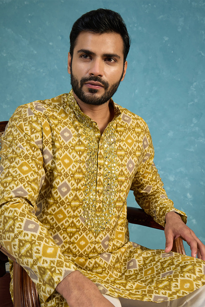 Green Silk Blend Ethnic Motifs Ikat Printed Kurta With Trouser MKSET1894