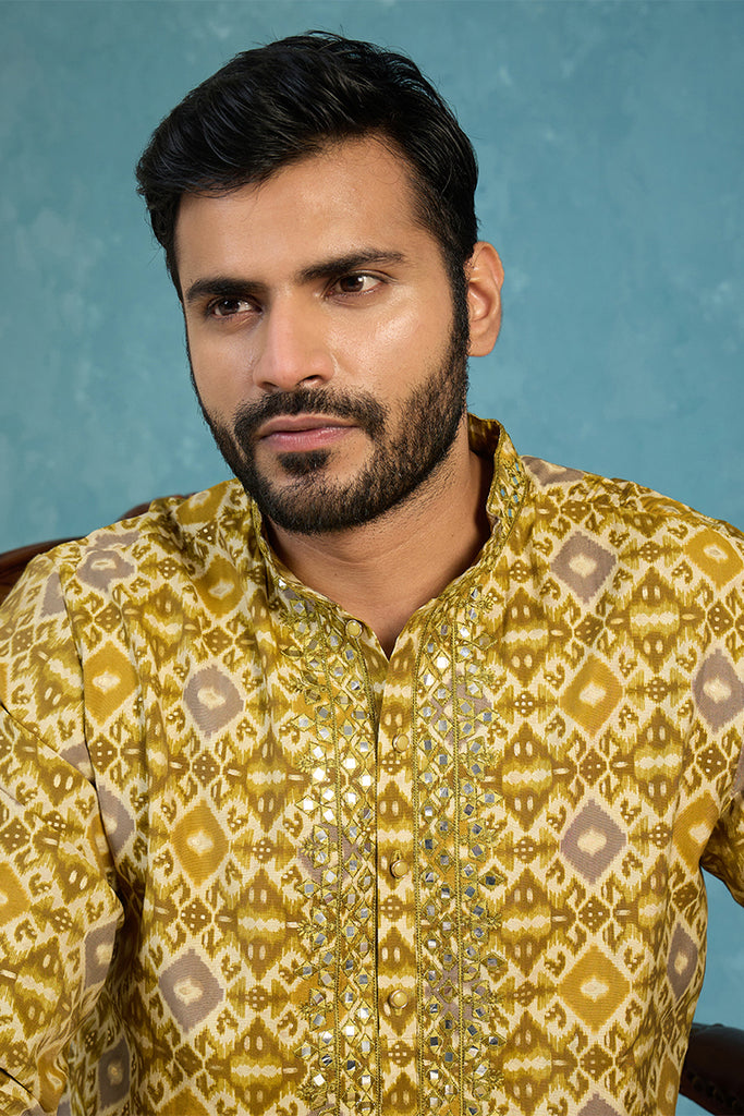 Green Silk Blend Ethnic Motifs Ikat Printed Kurta With Trouser MKSET1894