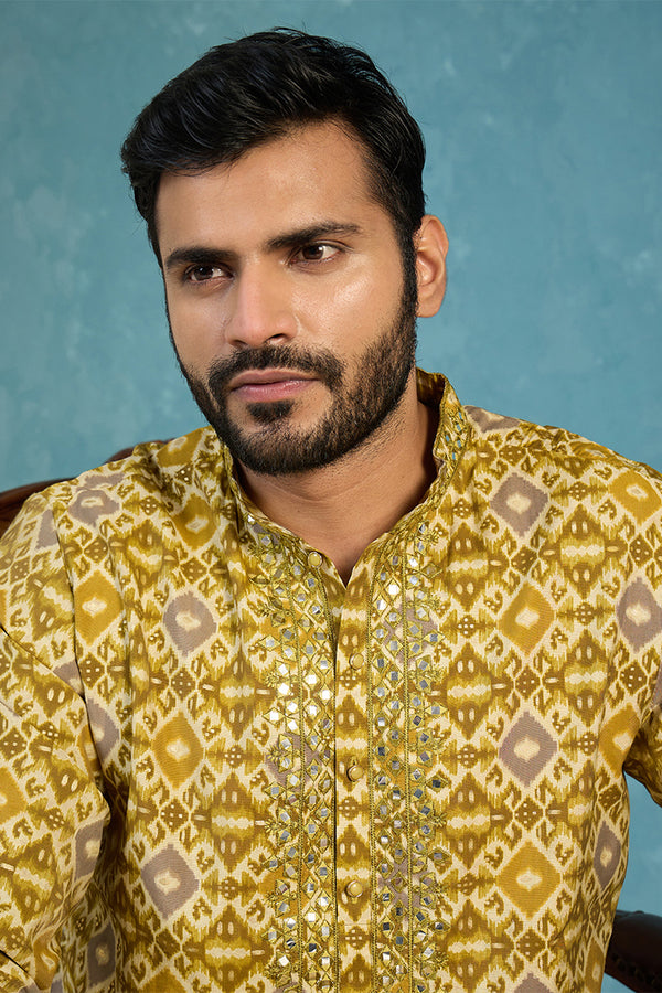 Green Silk Blend Ethnic Motifs Ikat Printed Kurta With Trouser MKSET1894