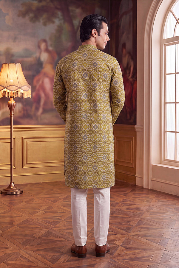 Green Silk Blend Ethnic Motifs Ikat Printed Kurta With Trouser MKSET1894
