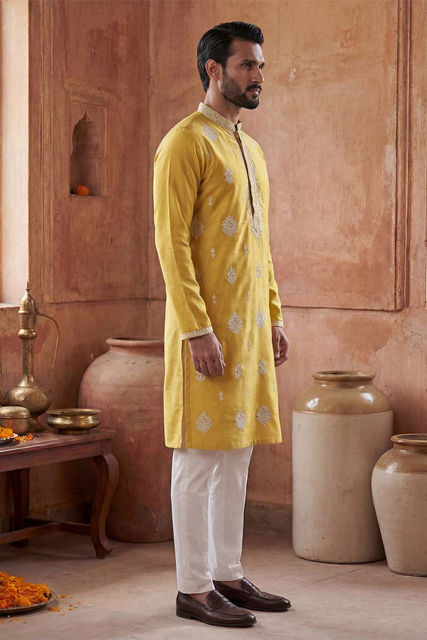 Yellow Silk Blend Solid Embroidered Kurta MKU2044