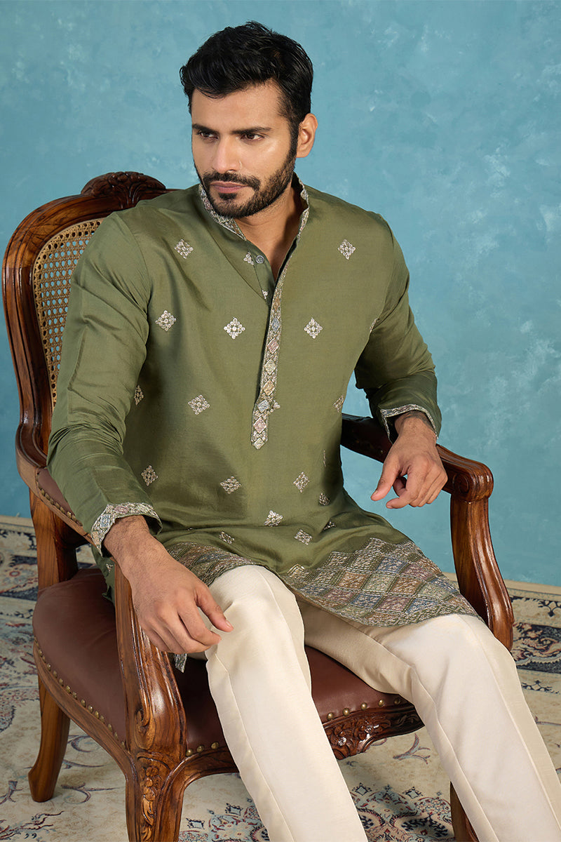 Silk Blend Green Solid Embroidered Calf Length Straight Kurta MKU2101