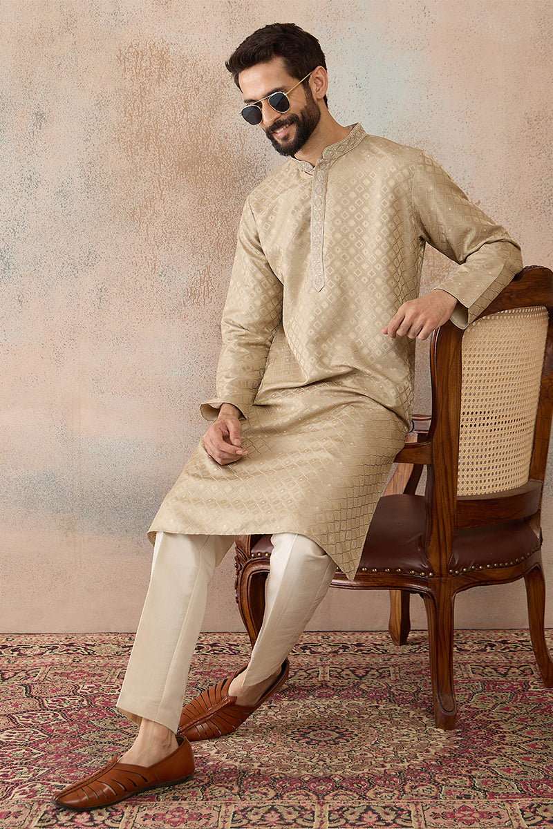 Olive Jacquard Ethnic Motifs Embroidered Kurta MKU2322