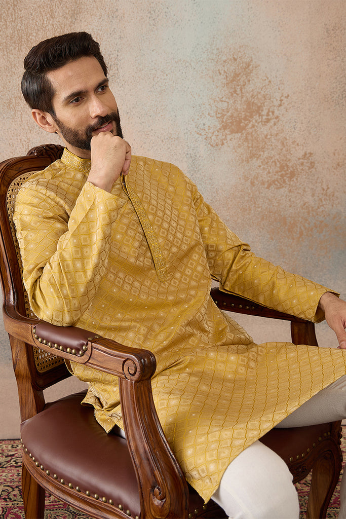 Yellow Jacquard Ethnic Motifs Embroidered Kurta MKU2327