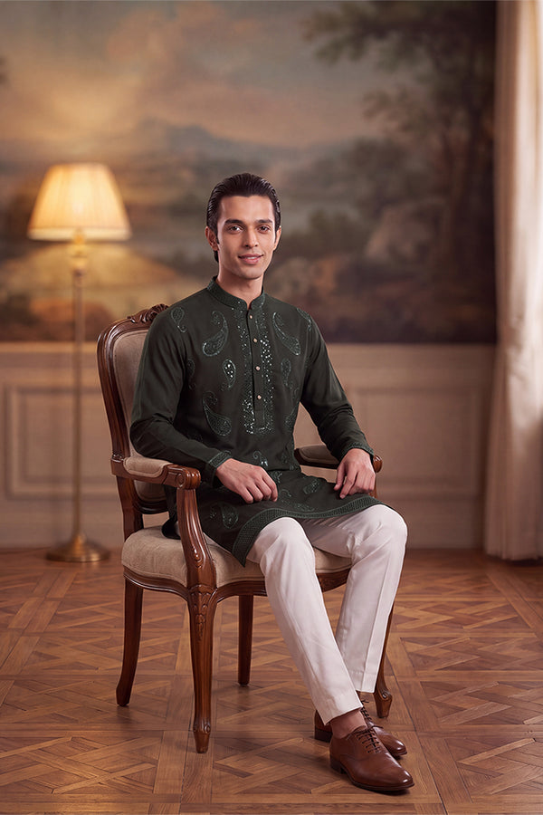 Green Silk Blend Solid Embroidered Kurta MKU2424