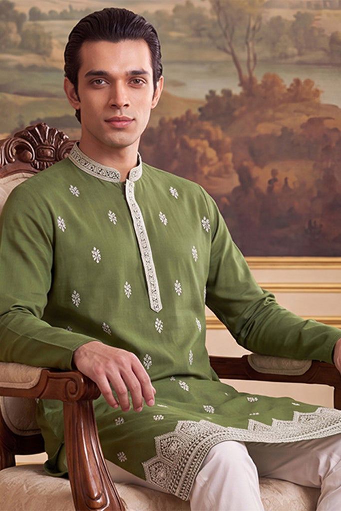 Green Silk Blend Solid Embroidered Kurta MKU2486