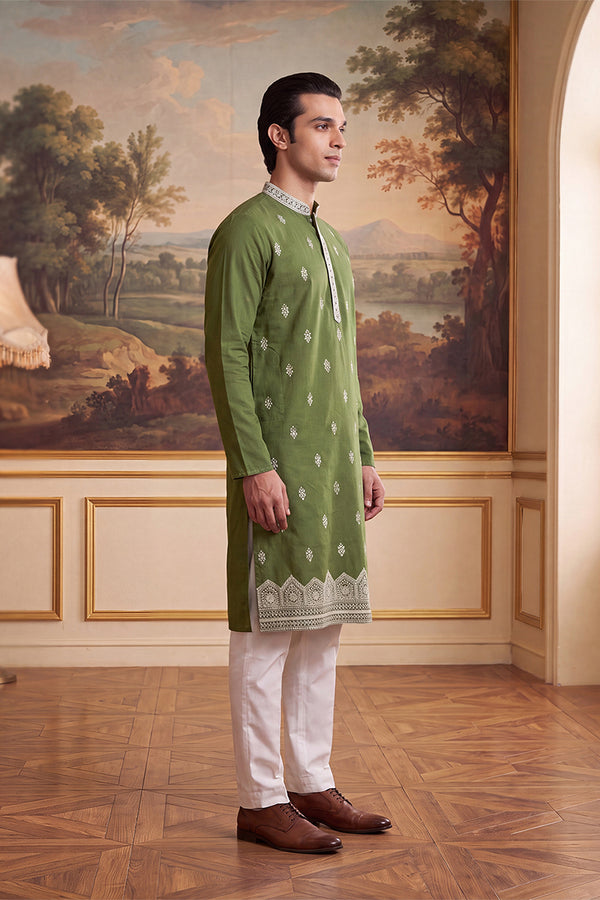 Green Silk Blend Solid Embroidered Kurta With Trouser MKSET2486