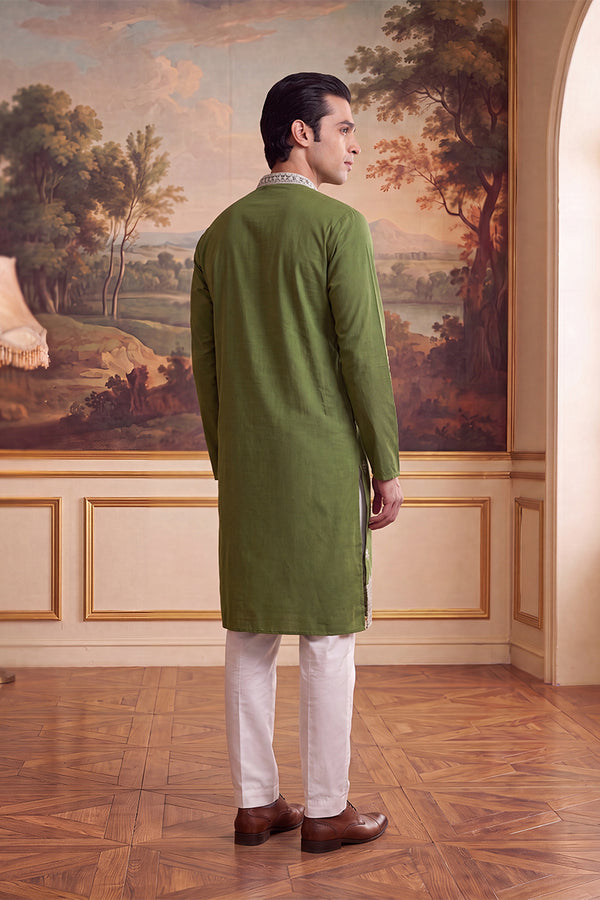 Green Silk Blend Solid Embroidered Kurta MKU2486