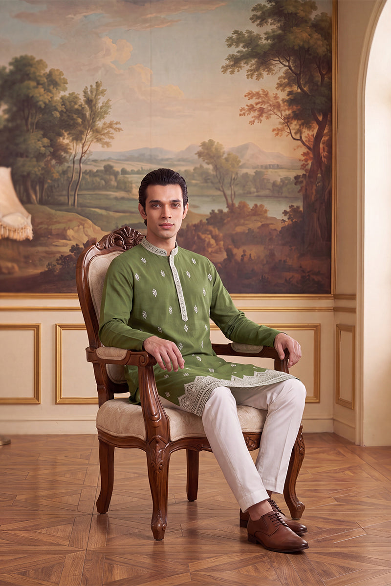 Green Silk Blend Solid Embroidered Kurta MKU2486