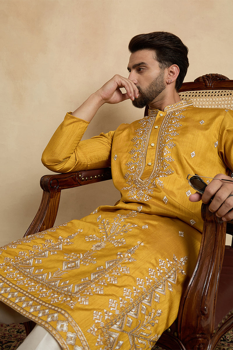 Yellow Silk Blend Solid Embroidered Straight Kurta MKU2525