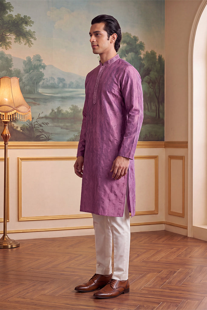 Purple Jacquard Ethnic Motifs Embroidered Thread Work Kurta MKU2583