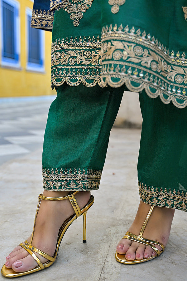 Green Silk Blend Solid Embroidered Straight Suit Set PKSKD2479