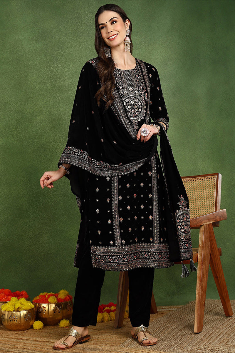 Black Velvet Ethnic Motifs Printed Straight Suit Set PKSKD2768