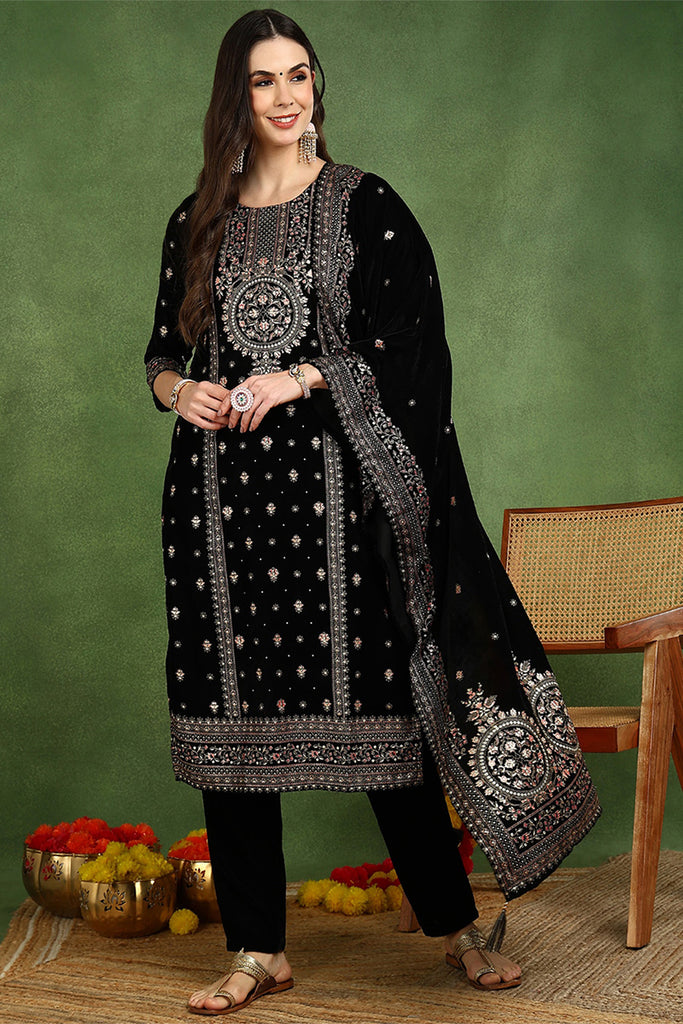 Black Velvet Ethnic Motifs Printed Straight Suit Set PKSKD2768