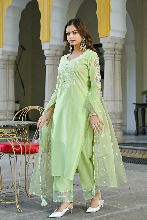 Green Silk Blend Solid Embroidered Straight Kurta Trouser Suit Set PKSKD2837