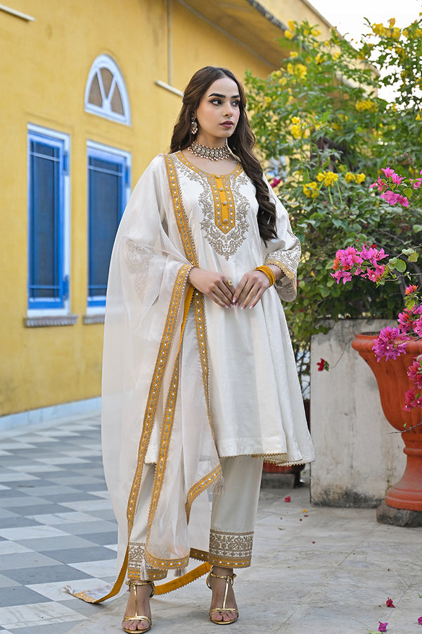 Off White Silk Blend Solid Embroidered Anarkali Kurta Salwar With Dupatta PKSKD2896
