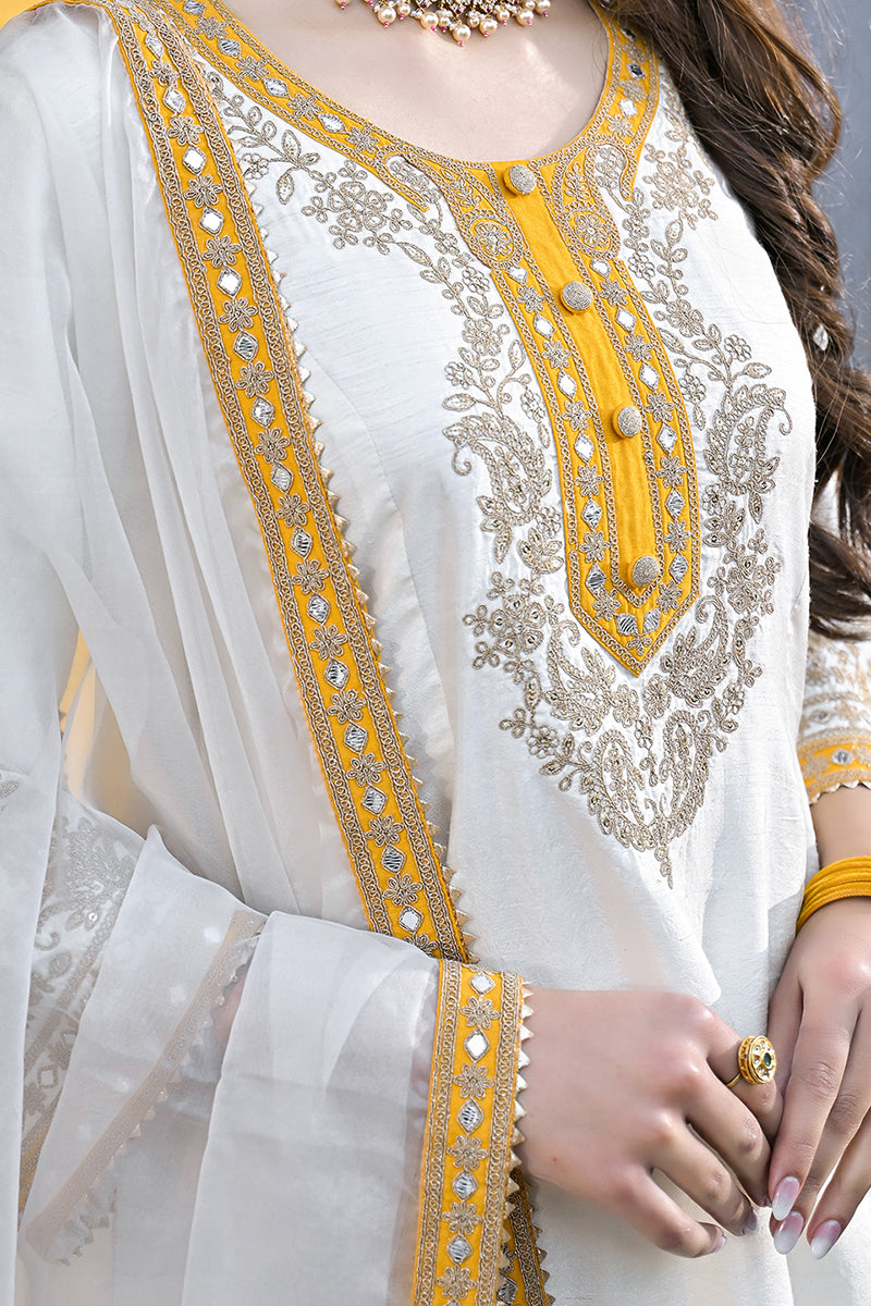 Off White Silk Blend Solid Embroidered Anarkali Kurta Salwar With Dupatta PKSKD2896