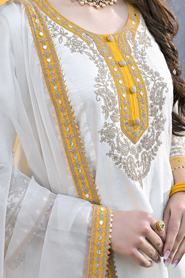 Off White Silk Blend Solid Embroidered Anarkali Kurta Salwar With Dupatta PKSKD2896