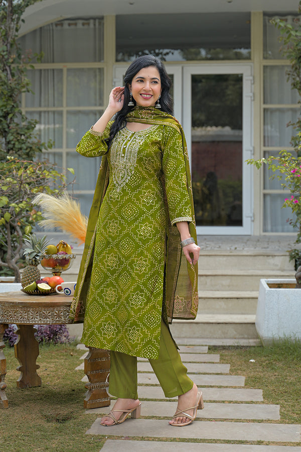 Green Silk Blend Bandhani Embroidered Straight Kurta Trousers With Dupatta PKSKD3107