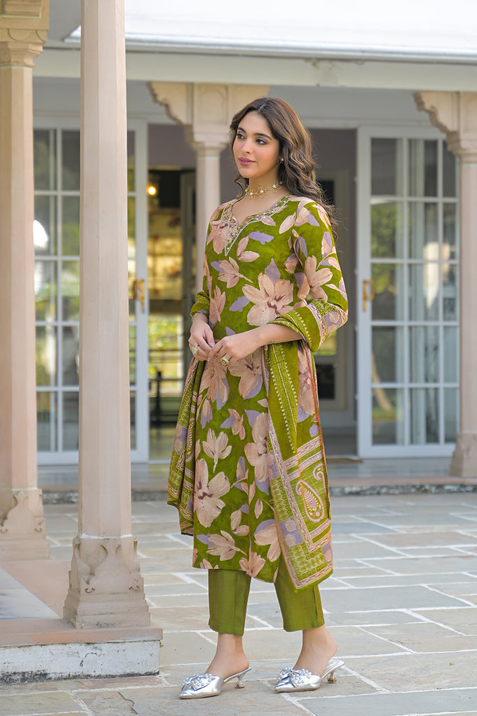 Green Viscose Floral Printed Straight Kurta Trousers With Dupatta PKSKD3140