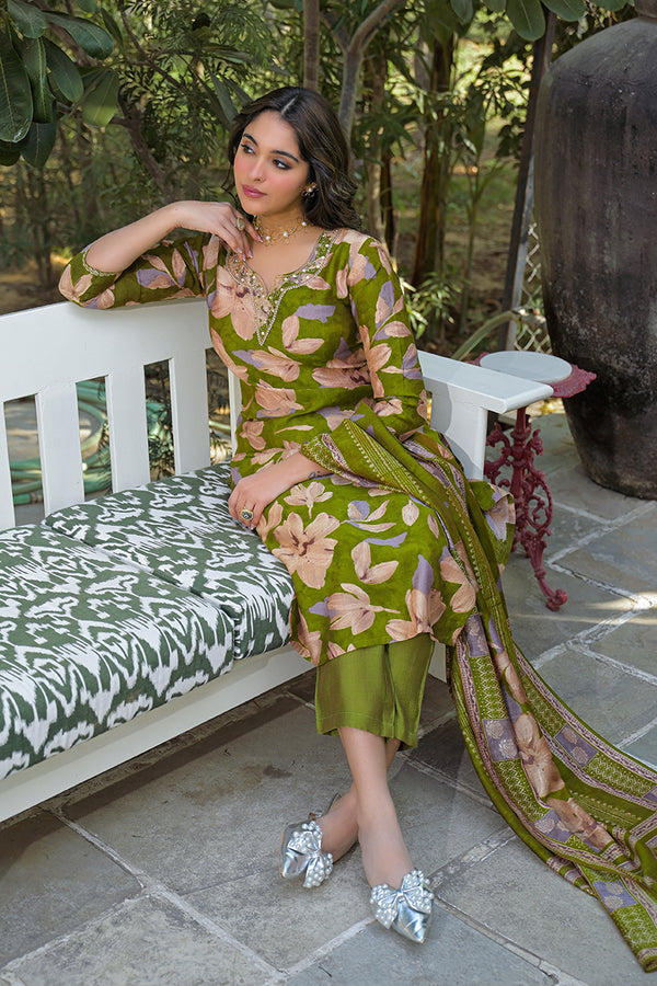 Green Viscose Floral Printed Straight Kurta Trousers With Dupatta PKSKD3140