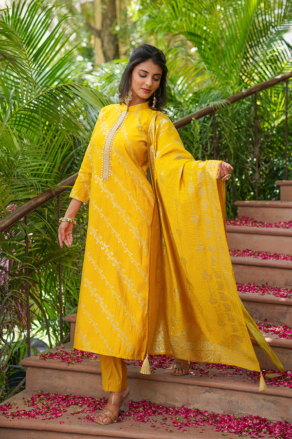 Yellow Silk Blend Floral Printed Straight Kurta Trousers With Dupatta SKSKD3043