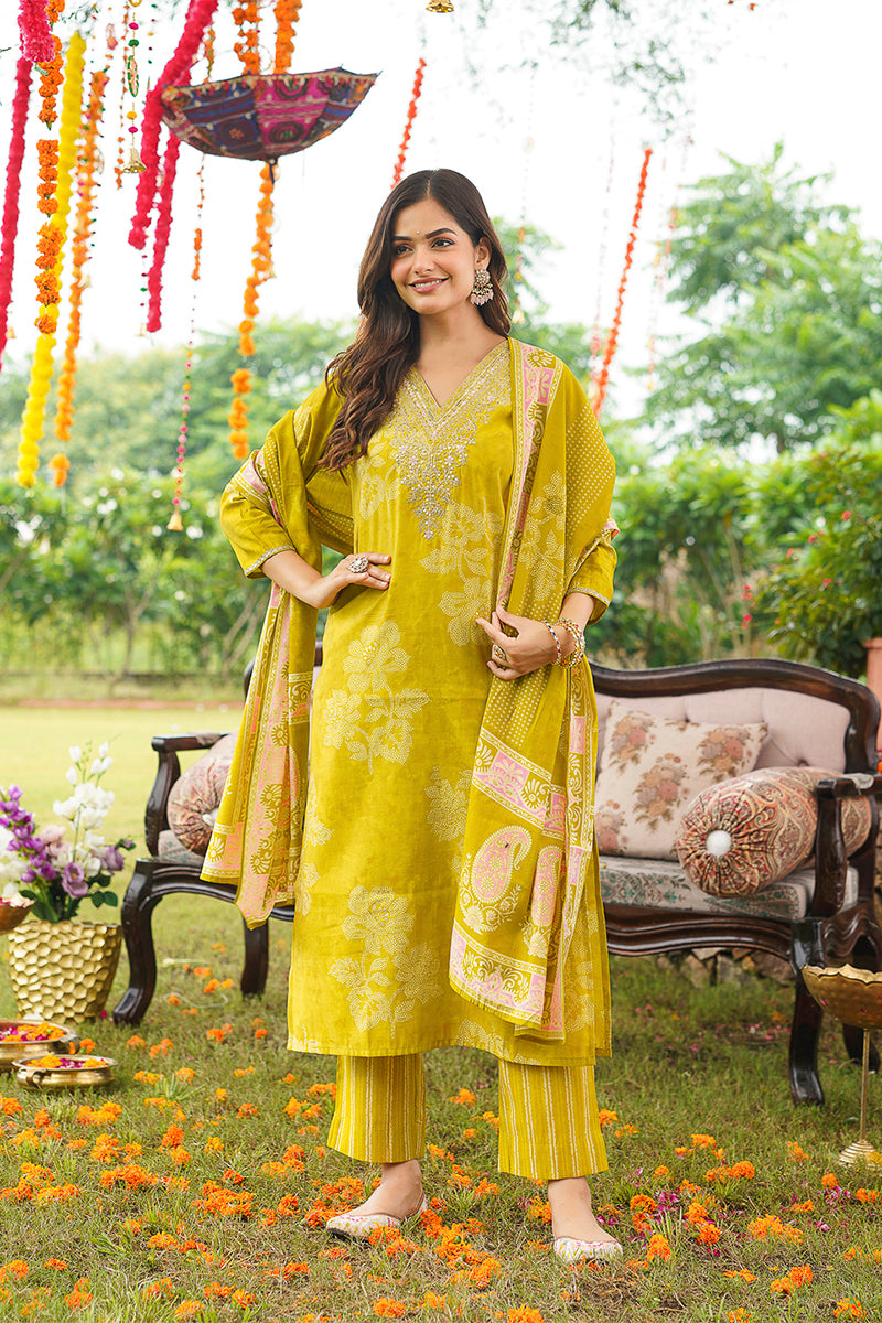 Yellow Poly Chanderi Floral Embroidered Straight Kurta Trousers With Dupatta SKSKD3131