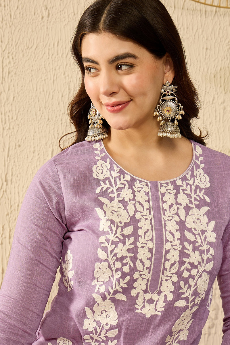 Lavender Viscose Rayon Solid Embroidered Chikankari Straight Kurta VCK9787
