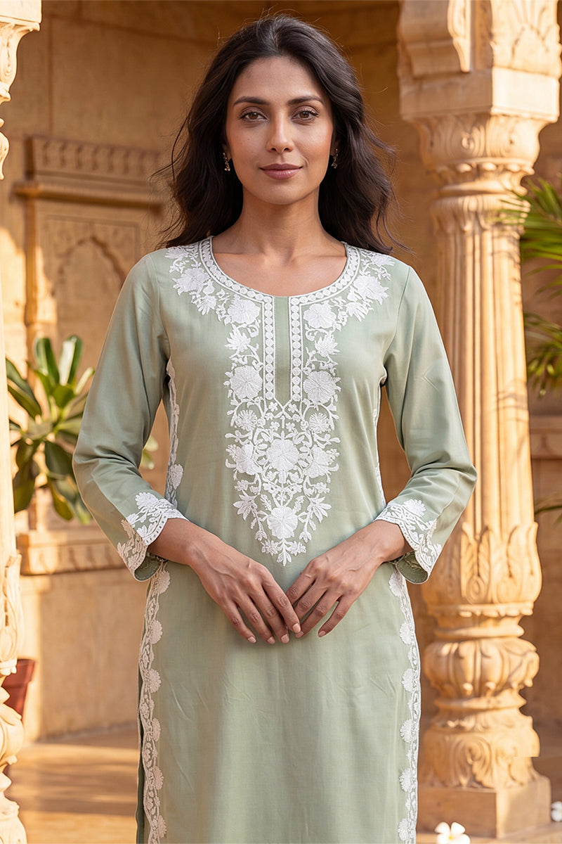 Green Viscose Rayon Solid Embroidered Regular Kurta VCK9798