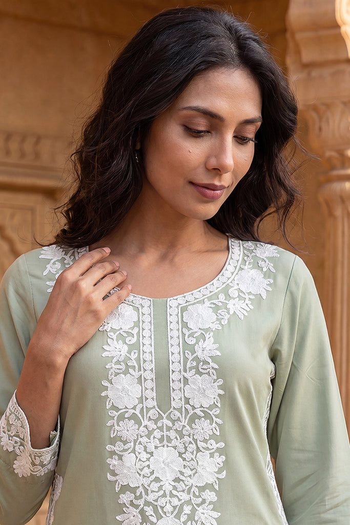 Green Viscose Rayon Solid Embroidered Regular Kurta VCK9798