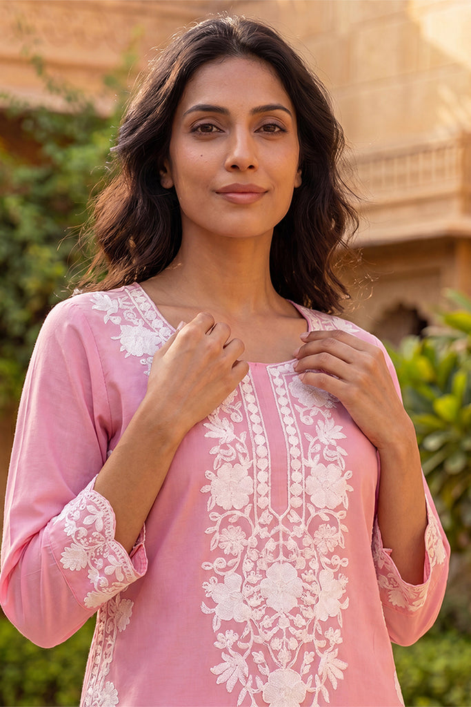 Pink Viscose Rayon Solid Embroidered Regular Kurta VCK9814