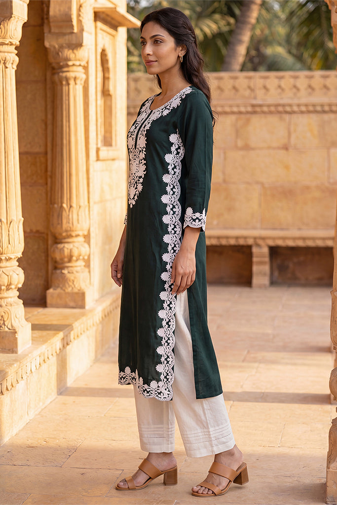 Green Viscose Rayon Solid Embroidered Regular Kurta VCK9818
