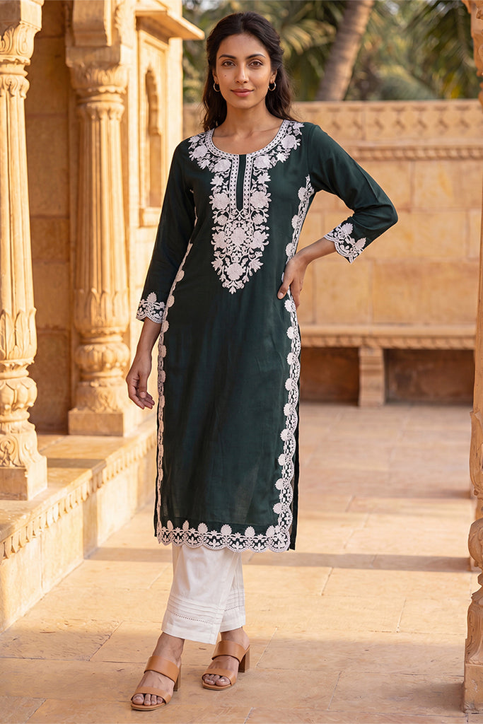 Green Viscose Rayon Solid Embroidered Regular Kurta VCK9818