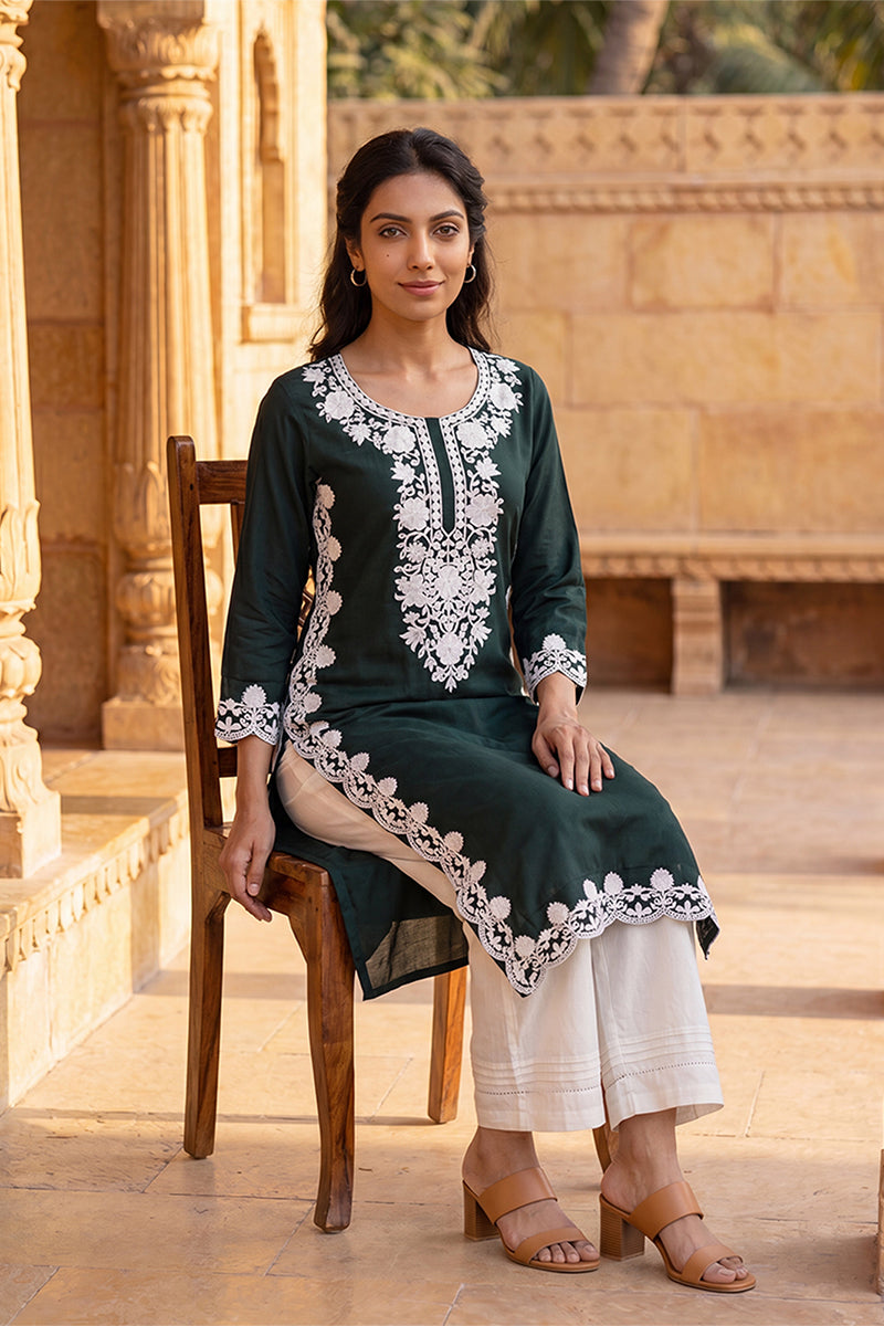 Green Viscose Rayon Solid Embroidered Regular Kurta VCK9818