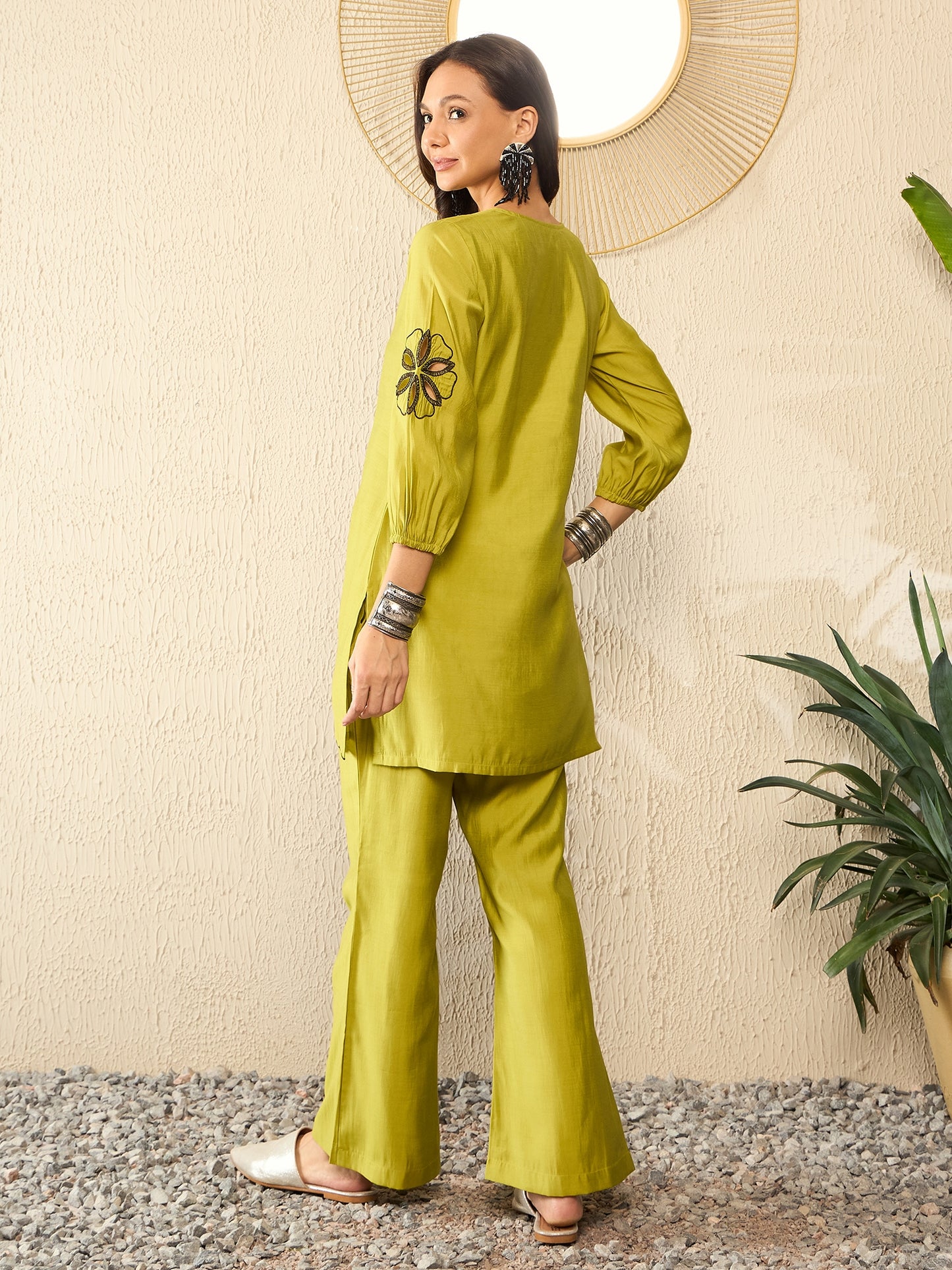 Green Silk Blend Embroidered Solid Co-ord Set VCORD1102