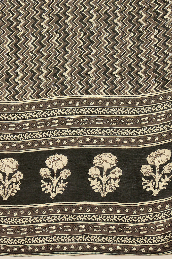 Black Rayon Blend Geometric Printed Straight Suit Set VKSKD2151