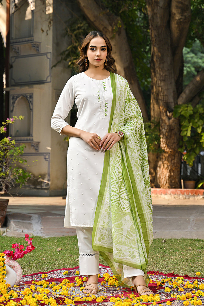 Green Rayon Blend Solid Embroidered Straight Suit Set VKSKD2215GRN