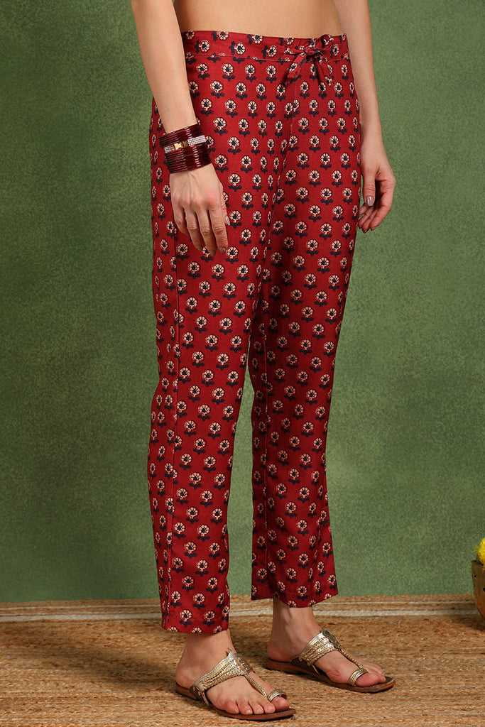 Red Cotton Blend Floral Printed Straight Suit Set With Trouser Style Bottom VKSKD2270