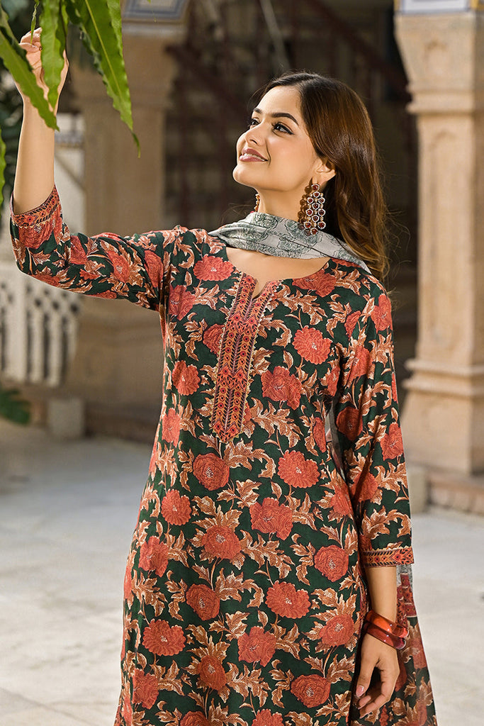 Green Rayon Blend Floral Printed Straight Trouser Suit Set VKSKD2316