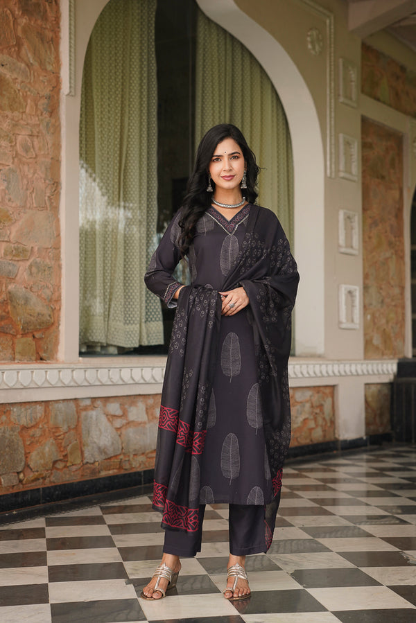 Black Cotton Blend Printed Straight Kurta Trousers With Dupatta VKSKD2411