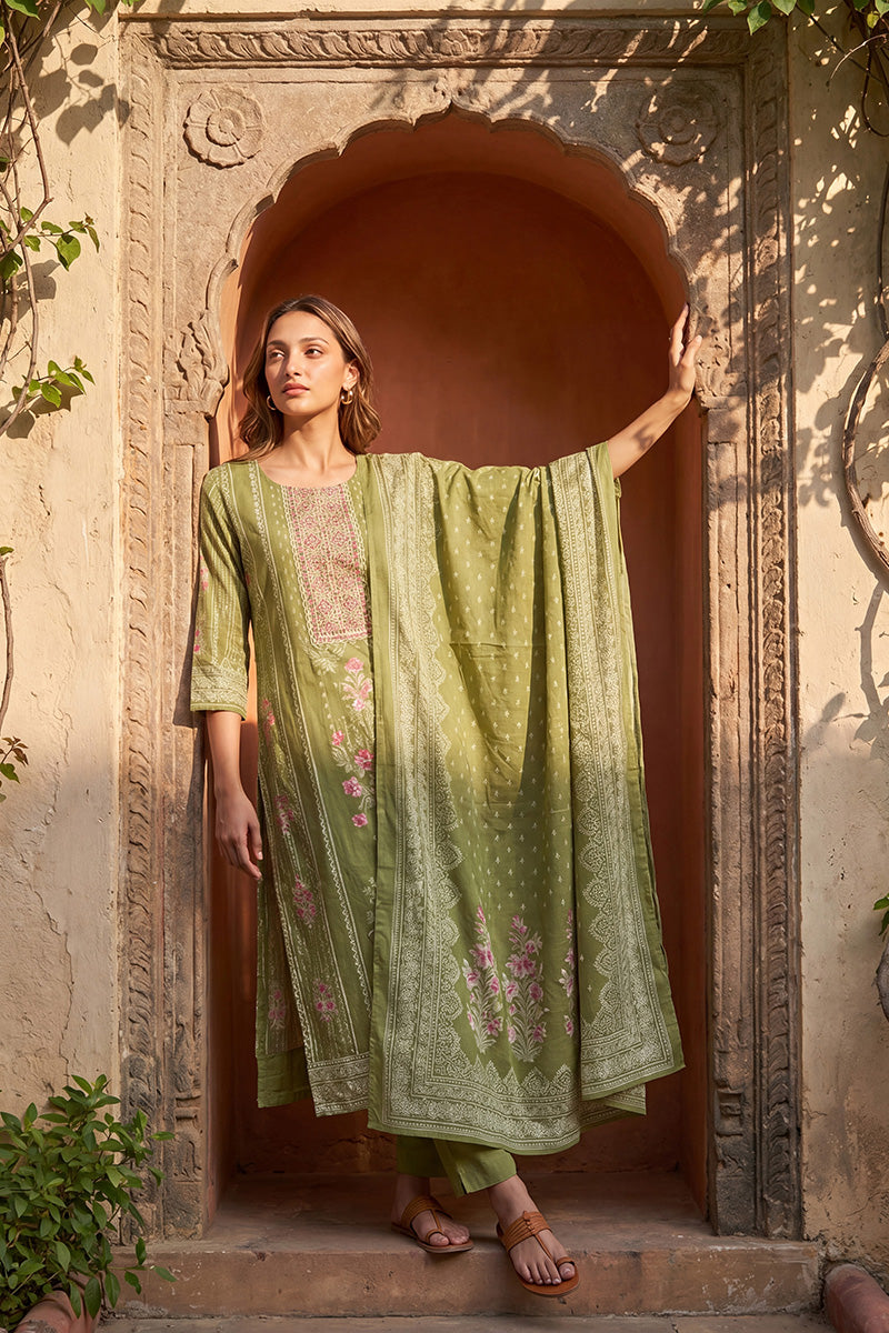 Green Pure Cotton Ethnic Motifs Printed  Straight Kurta Sets VKSKD3201