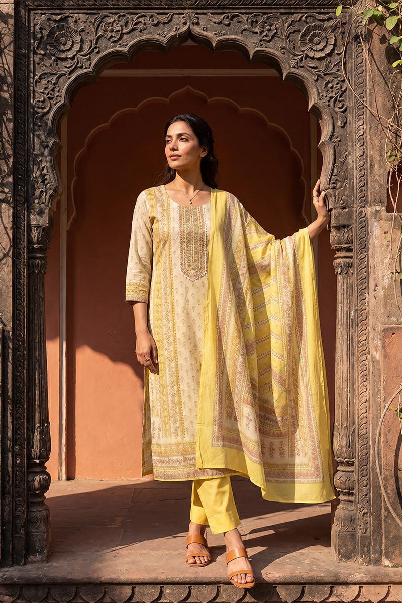 Yellow Pure Cotton Floral Printed  Straight Kurta Sets VKSKD3204