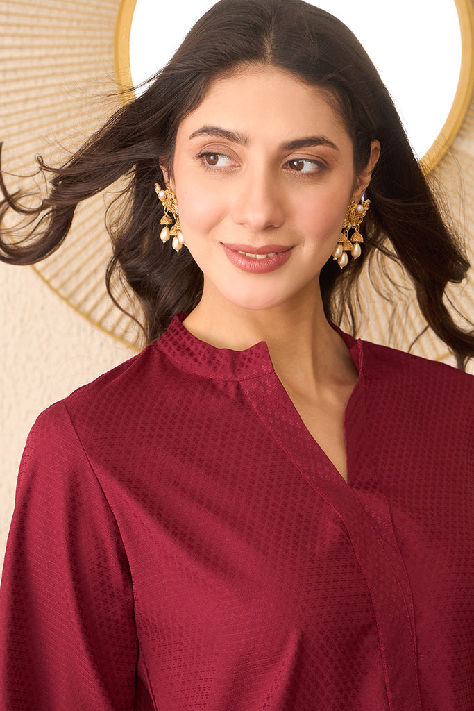 Maroon Silk Blend Solid Regular Top VT1369