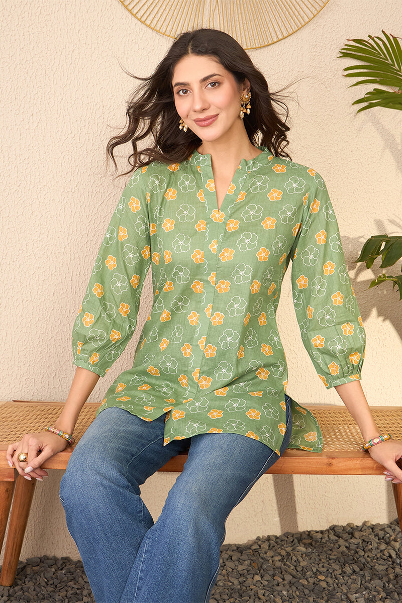 Green Cotton Blend Floral Printed Regular Top VT1377