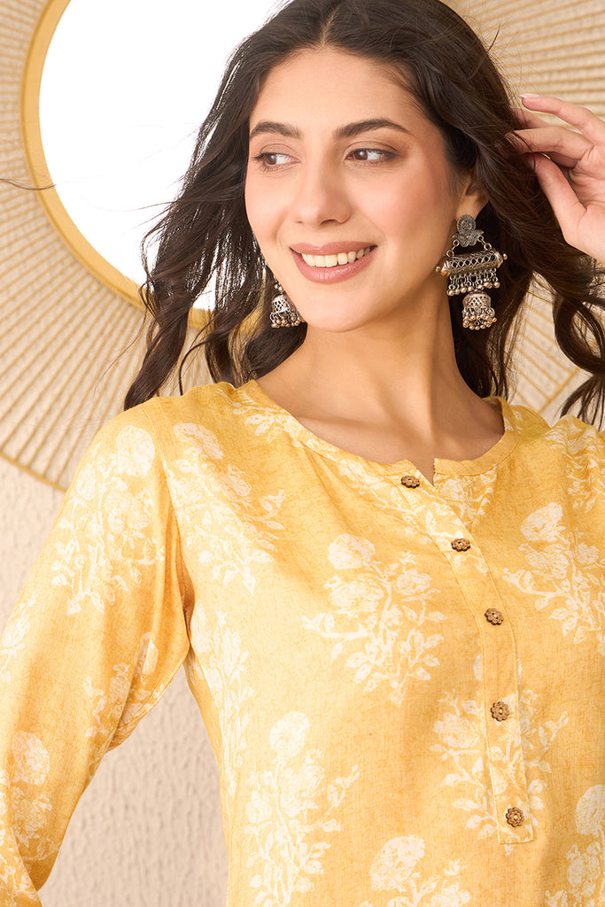 Yellow Cotton Blend Floral Printed Regular Top VT1391