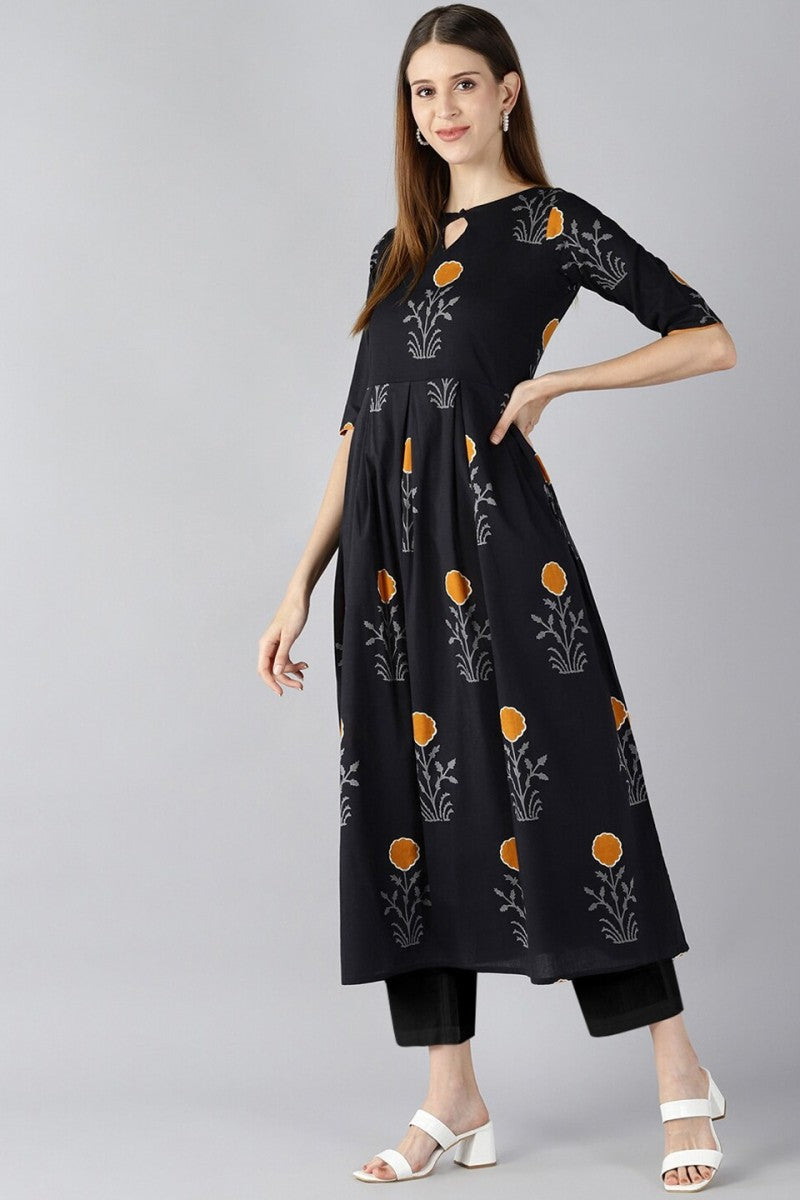 Black & Orange Floral Printed Keyhole Neck Pleated Kurta VCK8223