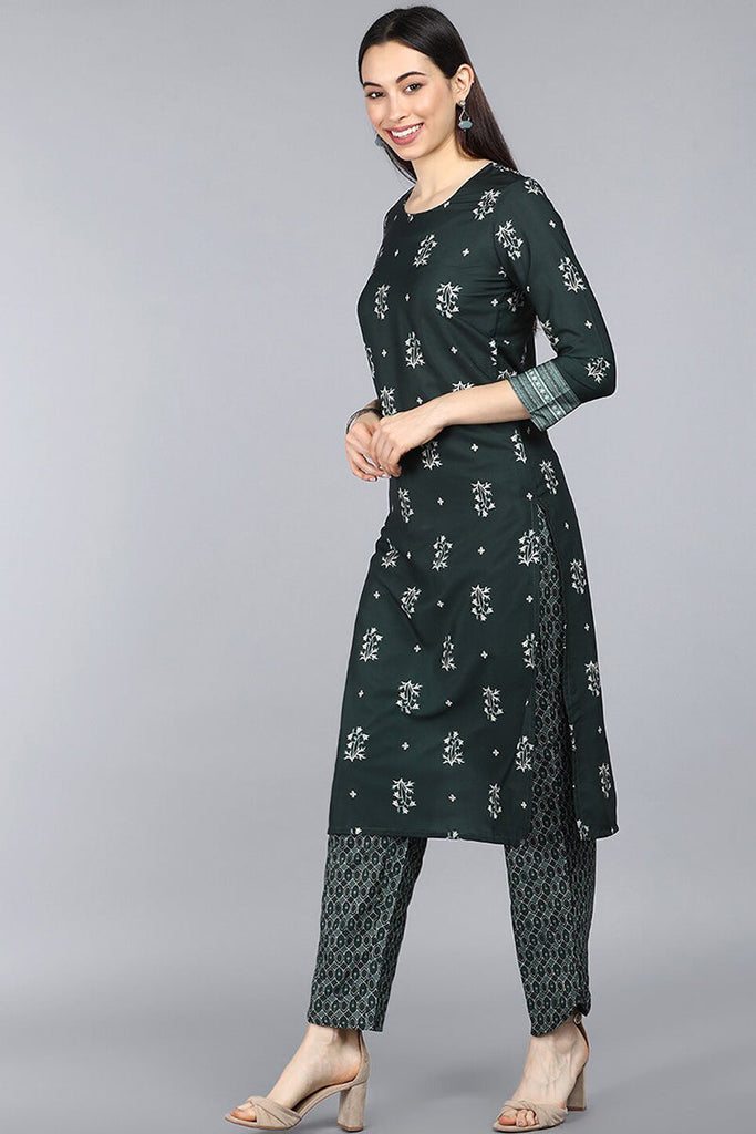  Women Green Floral Printed Kurta with Churidar Dupatta