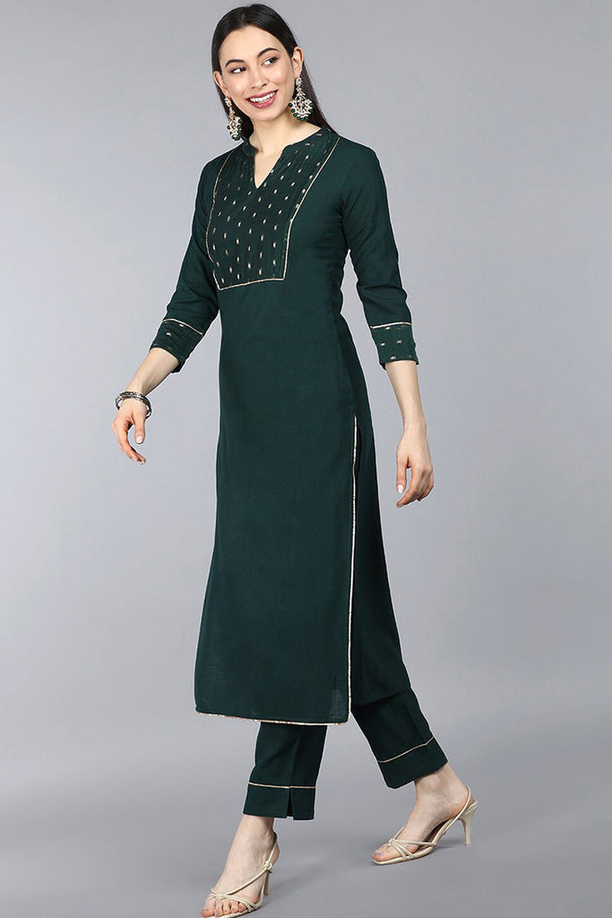  Women Green Yoke Design Kurta With Trousers