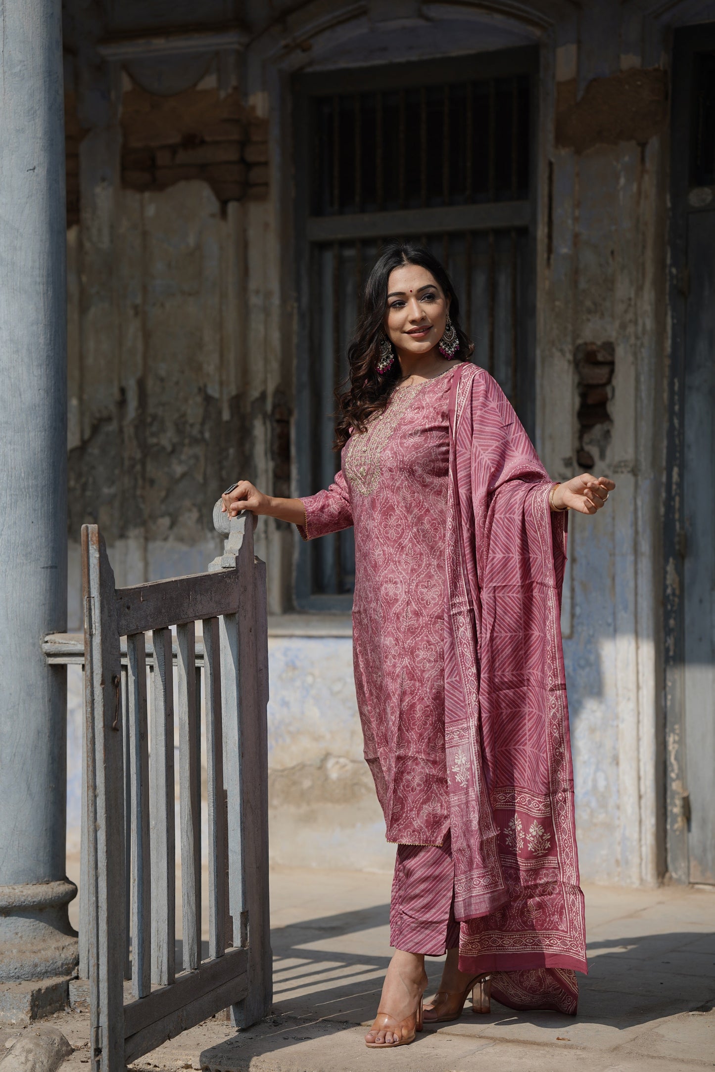 Pink Silk Blend Bandhani Print Embroidered Straight Suit Set VKSKD1682