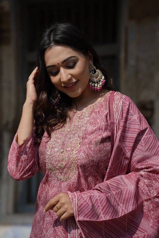 Pink Silk Blend Bandhani Print Embroidered Straight Suit Set VKSKD1682